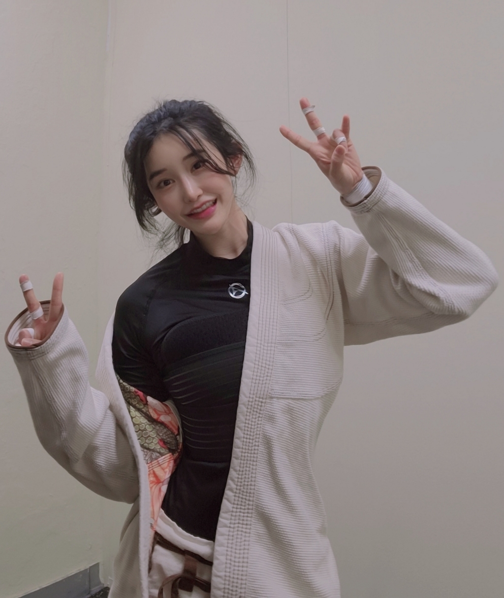 아르메데스 기능성 여성 요가복 긴팔 터틀 R-251