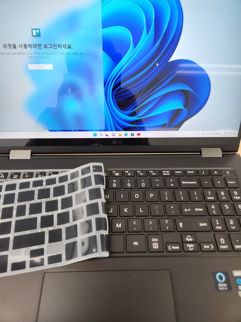 그램 16인치 17인치 11세대 인텔 i7 Win11 360도 터치스크린 터치펜포함 RA B NVe B 16:10 블랙 16T-KAAE7U1