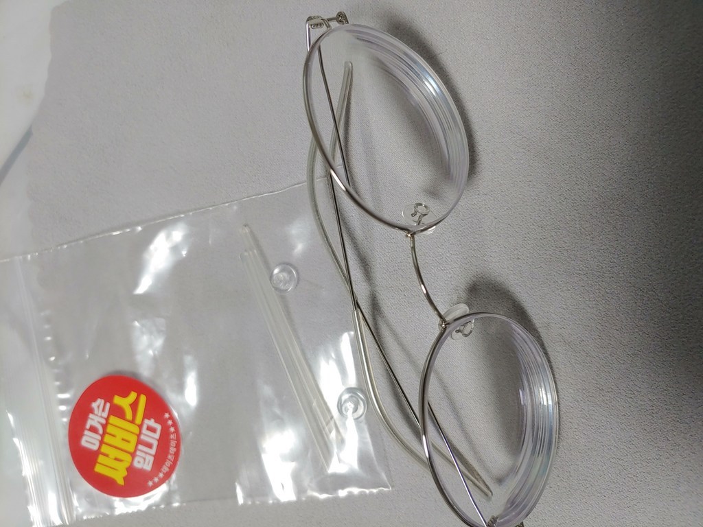 글라시스 동글이 초경량 반무테 가벼운 티타늄 안경테