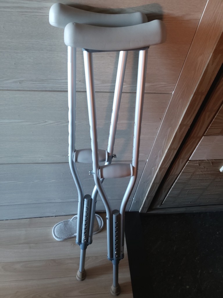 진산메디칼 고급형 알루미늄 목발