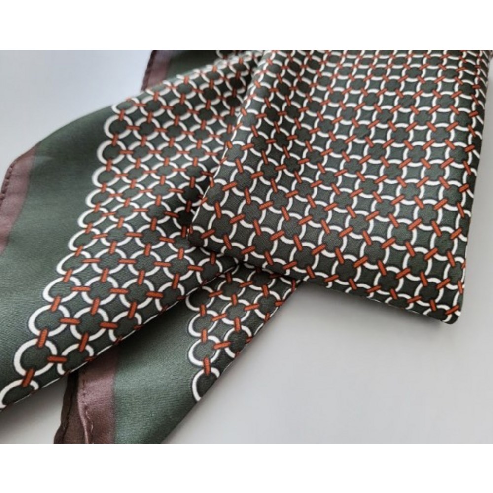 사계절 여성 패션을 완성하는 쁘띠 코멜리 스카프