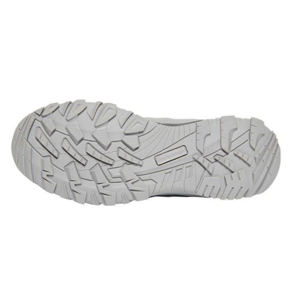 발걸음마다 자유를 선사하는 월드컵 기어2W 다이얼 트레킹화