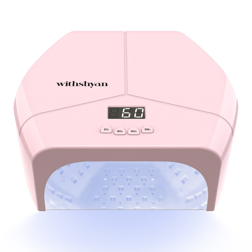 전문가를 위한 네일 케어의 필수 아이템