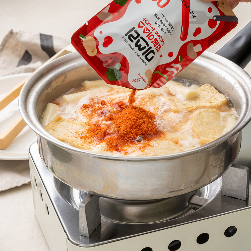 간편하면서도 맛있는 집밥 떡볶이를 즐길 수 있는 제품