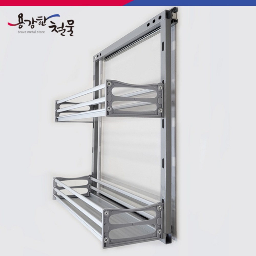 견고함과 실용성을 겸비한 [용감한철물] 국산 알루미늄 LT망장으로 깔끔한 수납 공간을 완성하세요.