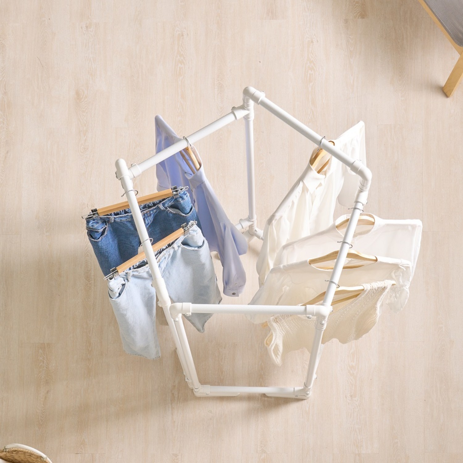 아이템톡 스탠드 접이식 5단 행거, 공간을 활용한 스마트한 선택 접이식행거