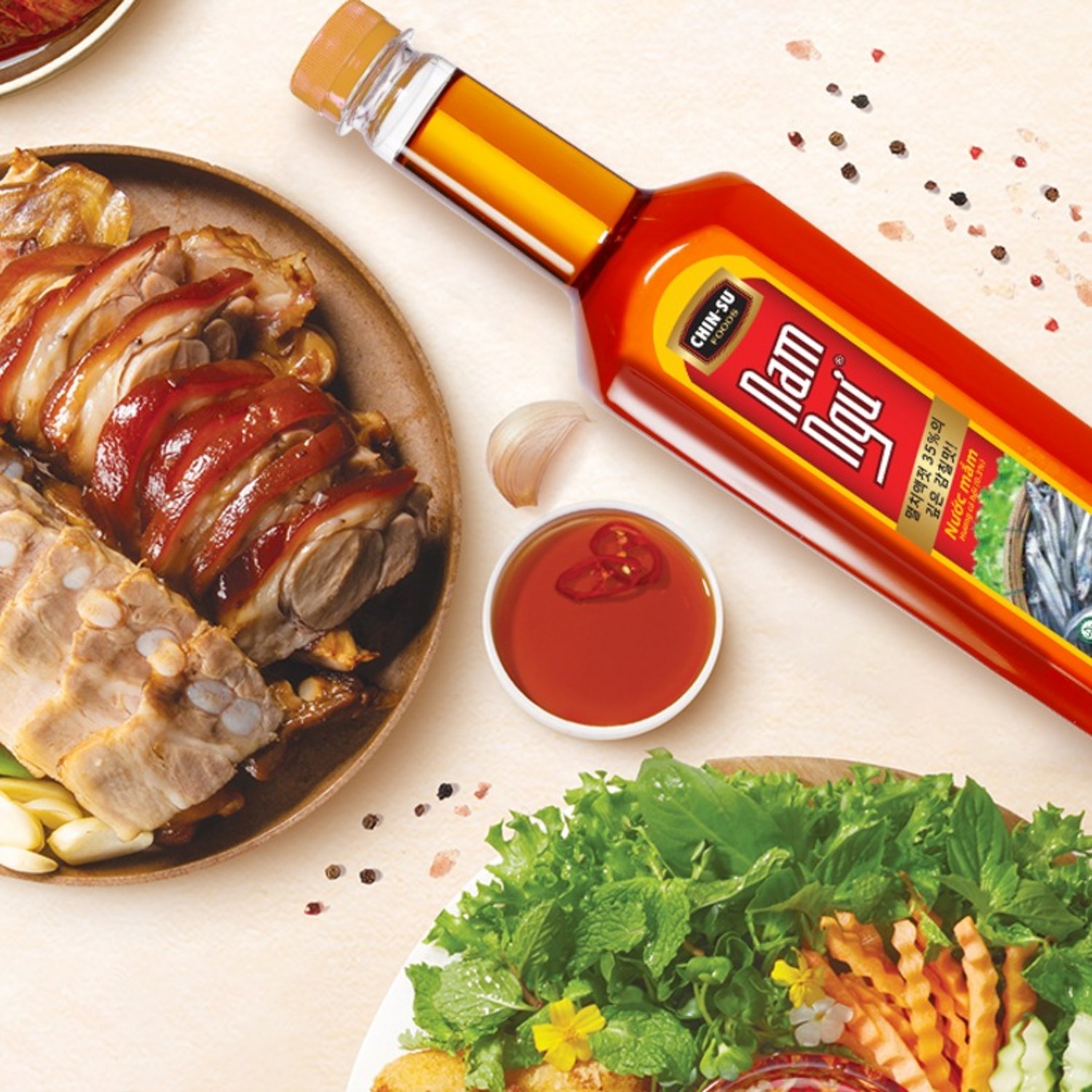 맛있고 건강한 요리의 필수품, 친수 남늑 피쉬소스