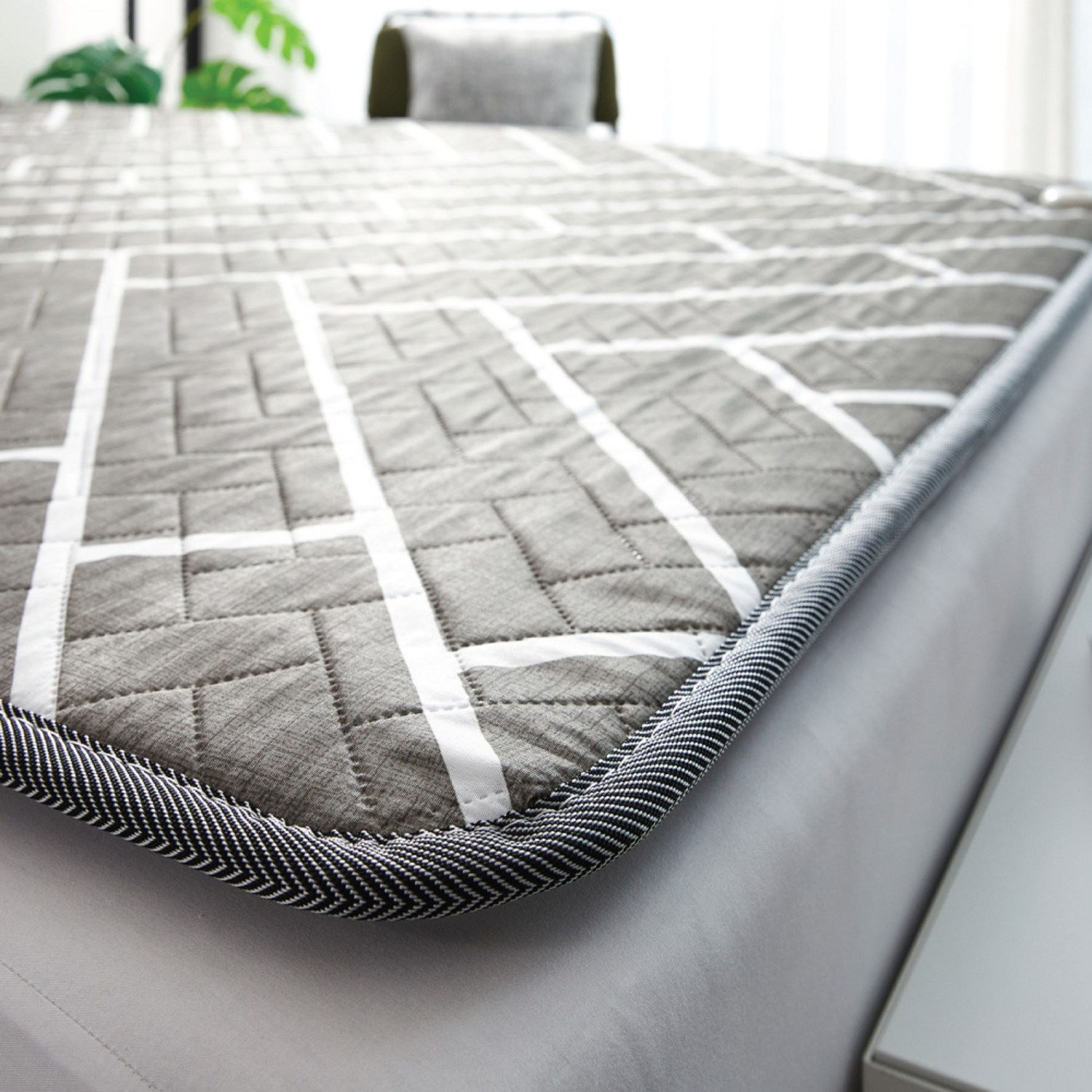 포근한 겨울밤을 위한 선택, HanilMedical 프리미엄 온수매트 헤링본 그레이