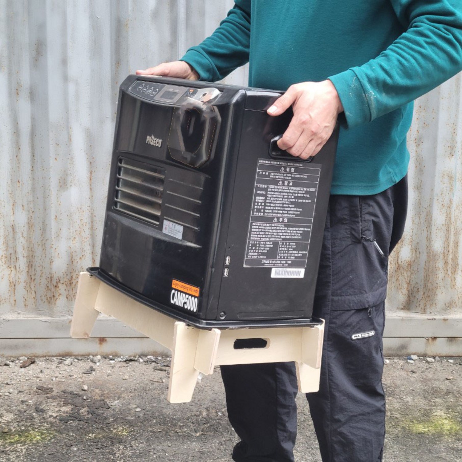 파세코 CAMP5000N 자석받침대: 겨울 캠핑의 따뜻함과 안전을 더하다