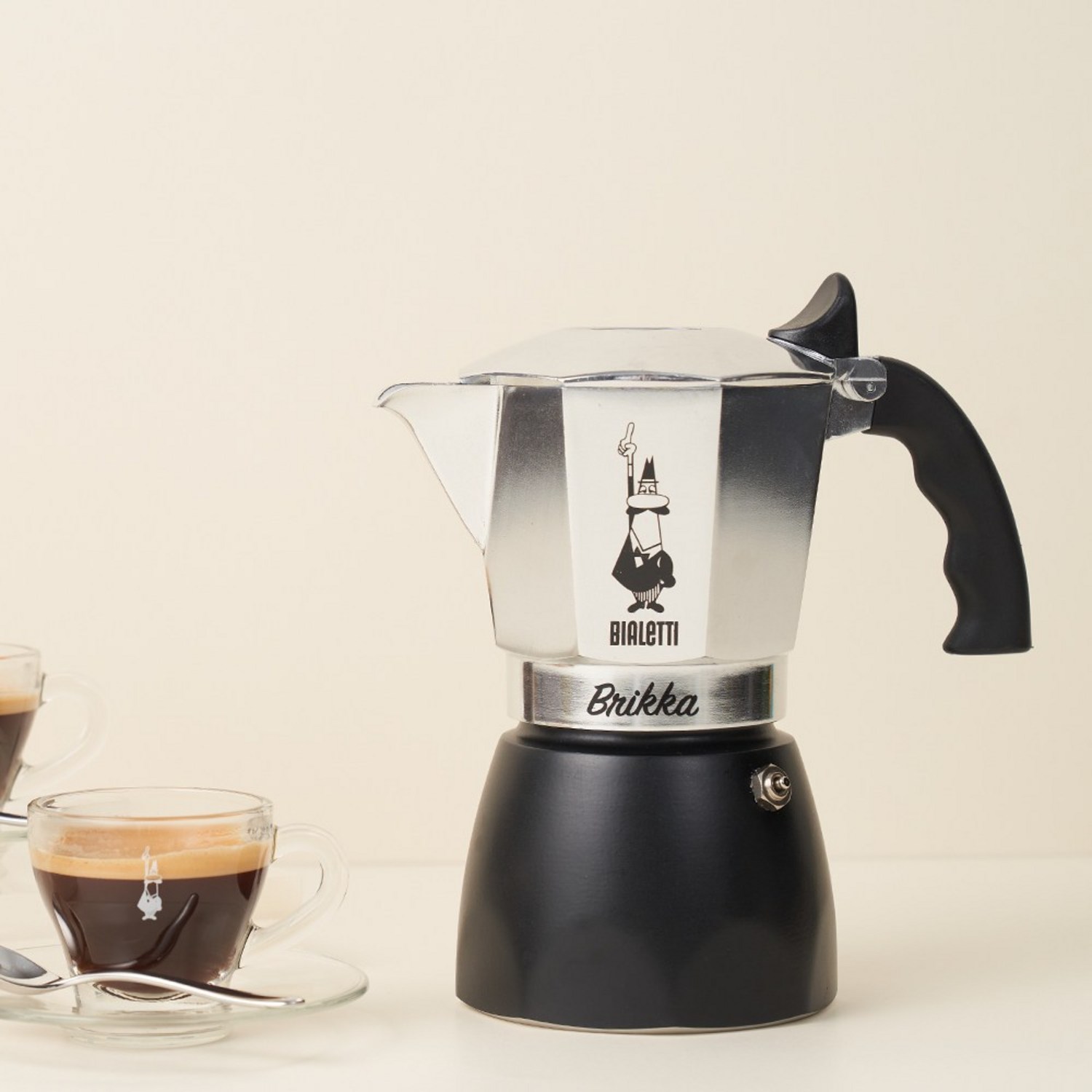 모카포트 애호가라면 놓칠 수 없는 비알레띠 뉴브리카를 만나보세요!