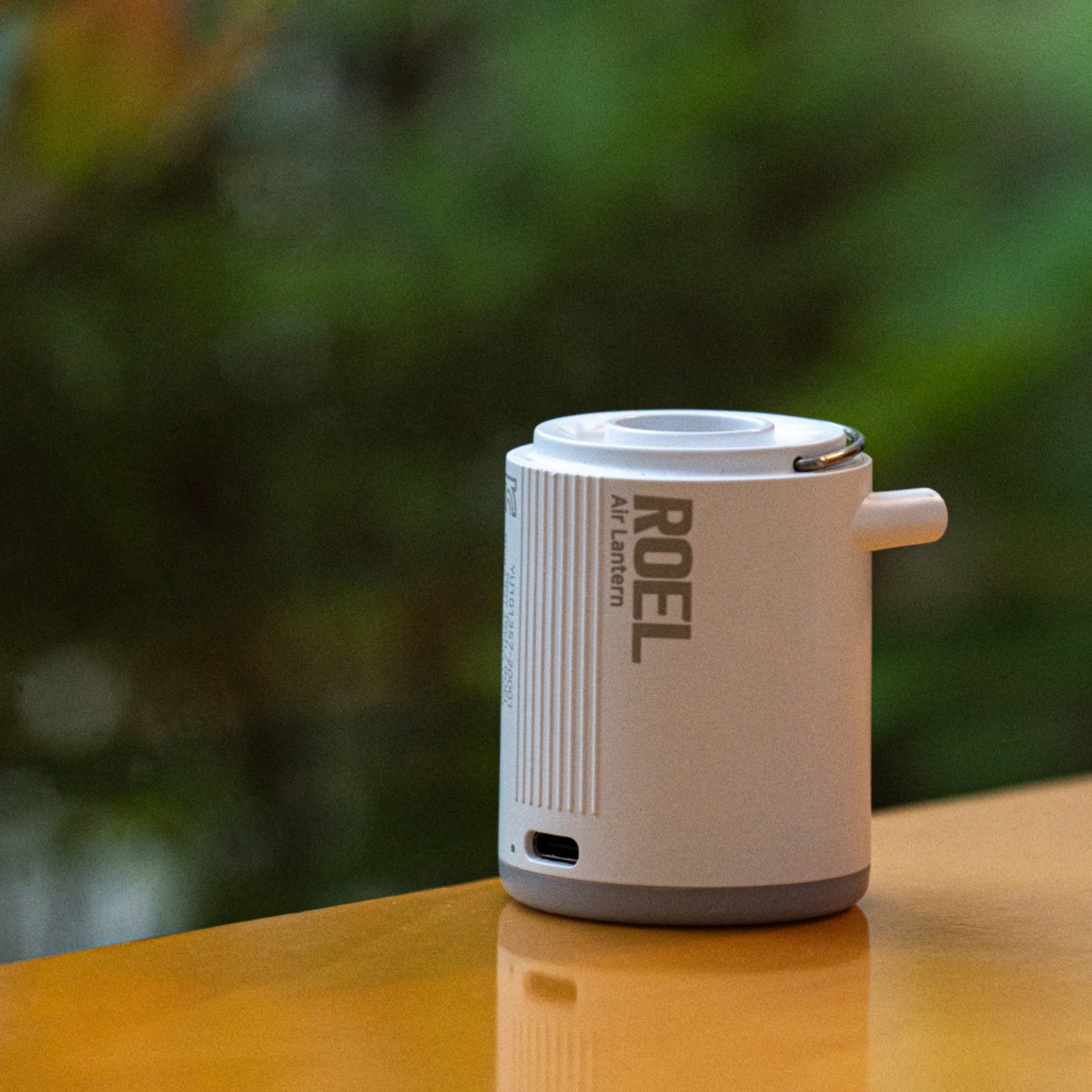 야외 애호가를 위한 휴대용 공기 주입기와 조명의 완벽한 조화