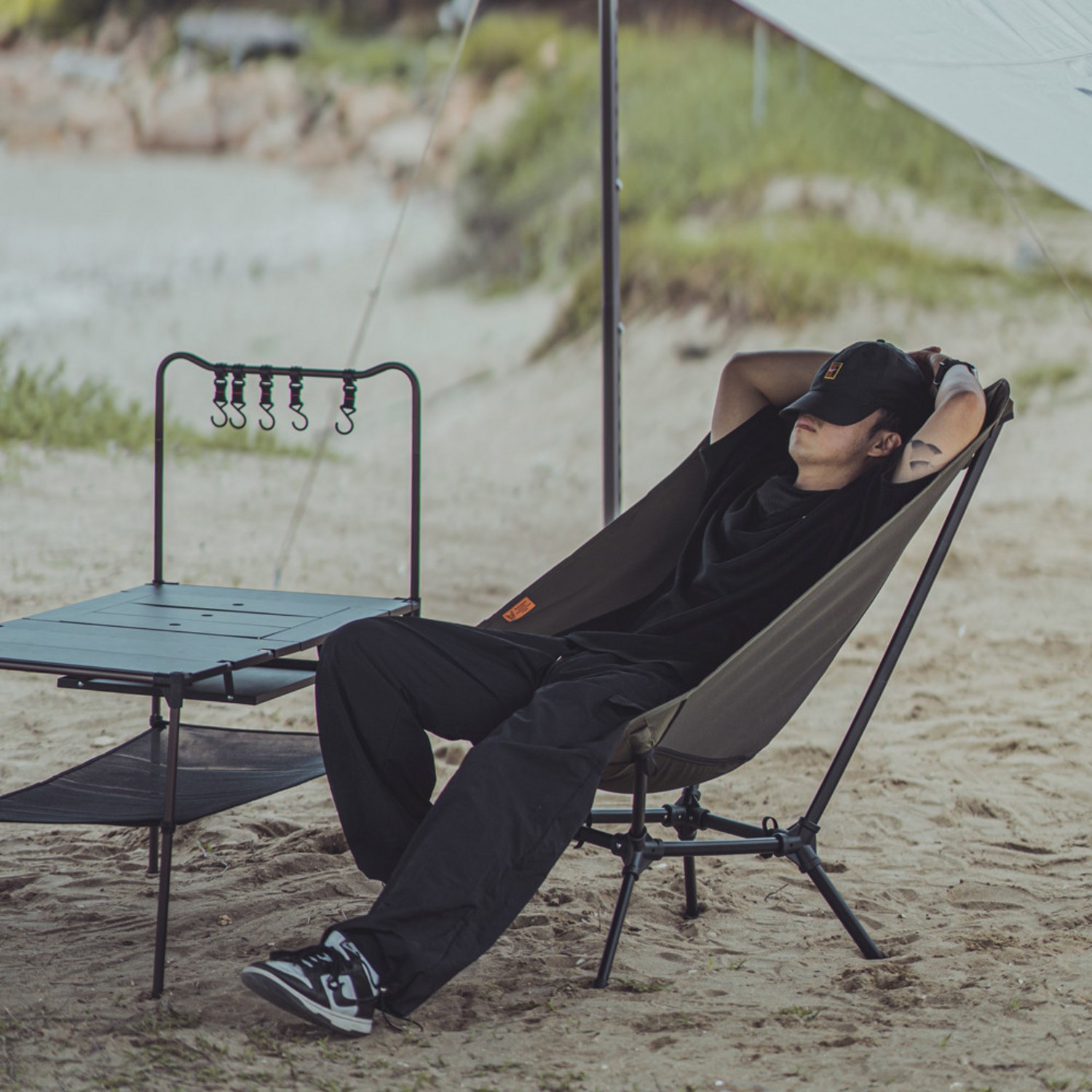 캠핑의 품격을 높이는 혁신적인 릴렉스 경량 체어