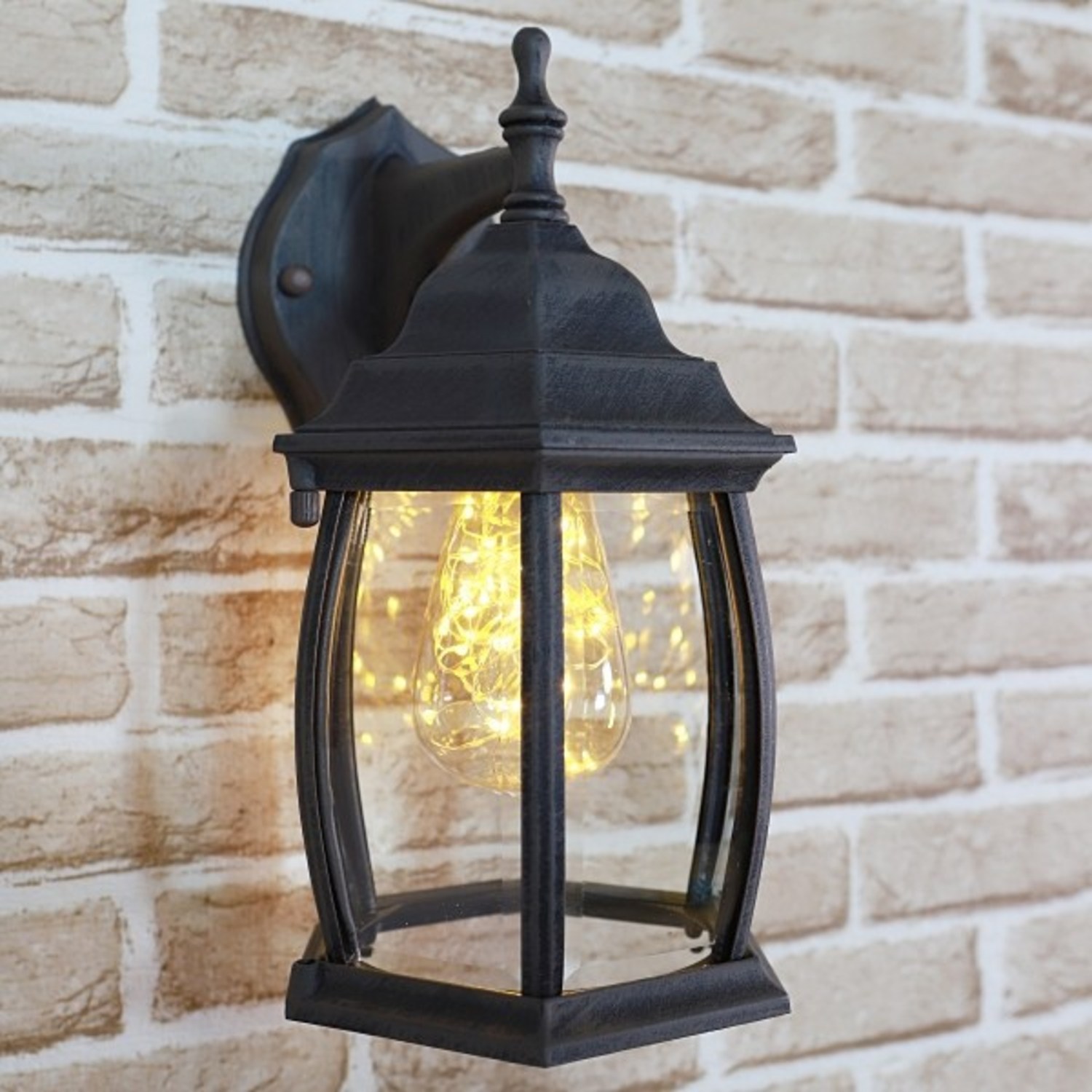 클래식한 아름다움과 현대적인 실용성을 겸비한 구미LED조명 외벽등