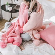 저스틴앤클로이 폼폼 투톤 니트 블랭킷