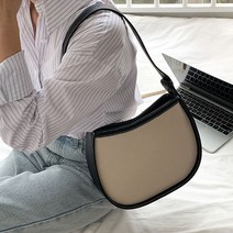 오프리 데일리 캔버스 바게트 숄더백