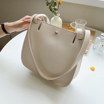 JCP 모던 펀칭 라운드 숄더백