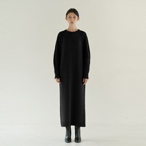 그레이스케일 니트 맥시드레스