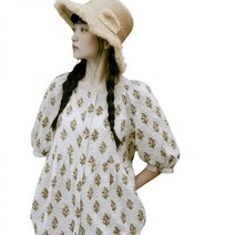 써스데이아일랜드 스퀘어넥 볼륨 블라우스_T234MBL303W