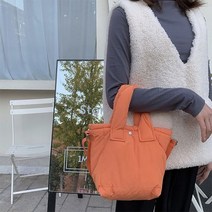 코지23 / 여자 독특한 데일리 코디룩 패딩 토드 앤 크로스백