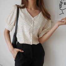 마롱패션 반팔 브이넥 퍼프 버튼 프릴 블라우스