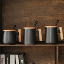 큰 배꼽 나무 손잡이 머그 간단, 401-500ml, 검은 평평한 바닥 큰 컵
