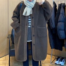 여성 오버핏 뽀글이 코트 겨울 데일리 도톰 롱 코트W22111311