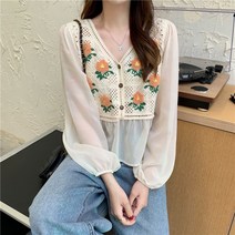 유니크 포인트 꽃송이 플라워 자수 모티브 뜨개 니트 브이넥 단추 쉬폰 블라우스 여리여리