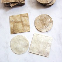 모이코 자개 티 코스터 컵받침 골드 화이트 조개 인테리어 소품 촬영소품 천연자개 쉘 받침대 트레이 책상컵홀더 위스키코스터 우드코스터 펄 감성소품 테이블컵홀더 라탄컵받침 발리소품, 화이트원형