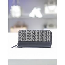 마크제이콥스 [마크제이콥스] 모노그램 자가드 슬림 장지갑 (MBACW2