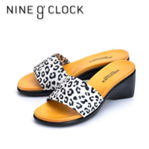 오너클랜 나인어클락 호피 여성 슬리퍼 화이트