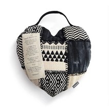 DEMDACO Journey Heart 블랙 앤 크림 30.5 x 27.9cm 면 및 폴리에스터 장 쿠션 USA 미국