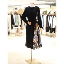 [현대백화점 도호] DX1KO010 레이어 프린팅 니트 원피스