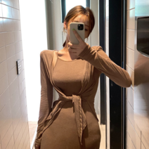 허니비 쎄시앙 홀터넥 나시 슬림핏 롱 원피스 h라인 가디건 세트