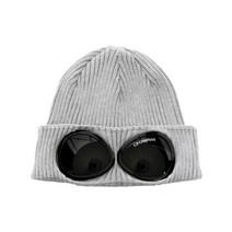 C.P. Company Kids 110752 고글과 CP Strickmütze-Detail