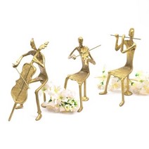 좌3중주3P 청동동상