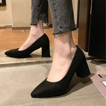 안정감 있는 통굽 여자 세무 미들힐 펌프스 여자구두