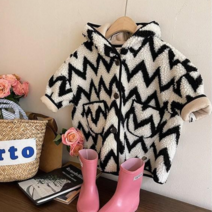 돌 아기 유아 아동 키즈 남자 여자 아이 외투 겨울 아우터 블랙 지그재그 뽀글이 후리스 롱 후드 점퍼 자켓