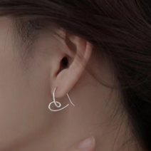 애니윙 꽈배기 여성 S925 은 귀걸이