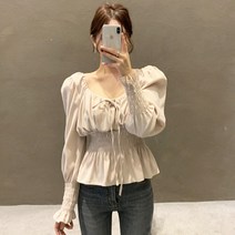 빈티지한 분위기의 스퀘어넥 퍼프 조임 허리 슬림해 보이는 긴팔 쇄골 부드러운 바람 블루 셔츠 상의 여