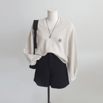 여성 가을 FV 자수 레터링 오버핏 브이넥 맨투맨 국내제작