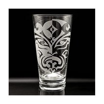HOUSE OF BLACK AND WHITE Engraved Pint Glasses - Inspired by Game-Of-Thrones Great Gift Idea!