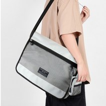 대학생 메신져백 커플 크로스백 새학기선물 데일리백 핸드폰가방 저백 직장인크로스백 매신 30대 남성