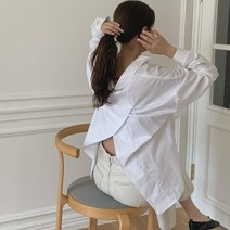 시크릿 뒤트임 카라넥 블라우스