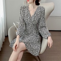 요나걸 여성 원피스 V넥원피스 미니원피스 잔꽃무늬 쉬폰원피스 긴팔원피스 데일리원피스 퍼프소매원피스 체형 보정에 좋은 디자인 봄을 부르는 소장하고 싶은 20대 봄원피스 + 양말증정