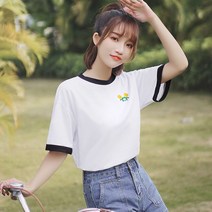 포인트 자수 꽃 티셔츠