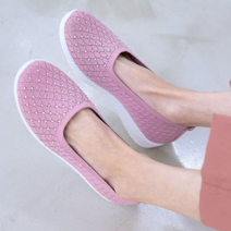 [최저가]여성 큐빅 땡땡이 도트 발편한 슬립온 3cm 단화 3color