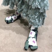 발가락양말 동굴 악마 일본 봄과 가을 분할 발가락 양말 남여공용을위한 두 발가락 양말 중간 튜브 순면 양의 발굽 양말 메쉬 빨간 일본 돼지의 발굽 양말 사계절