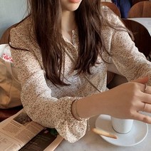 별도표기 여성 상의 잔꽃 패턴 쉬폰 블라우스 봄나들이 2컬러 차르르 러블리 블라우스