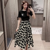 채윤러브 chaeyoon love 여성 블랙 티셔츠+하트 프린트 롱 스커트 투피스