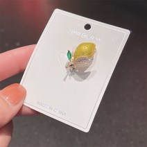 큐티 일본판 브로치 모조 주광 마이크로 컬러 지르콘 레몬 과일 브로치 양복 액세서리 유행